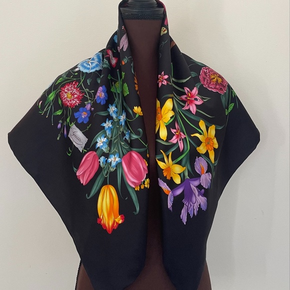 New Gucci Scarf Iconic Floral Black Silk Wrap - Picture 2 of 15